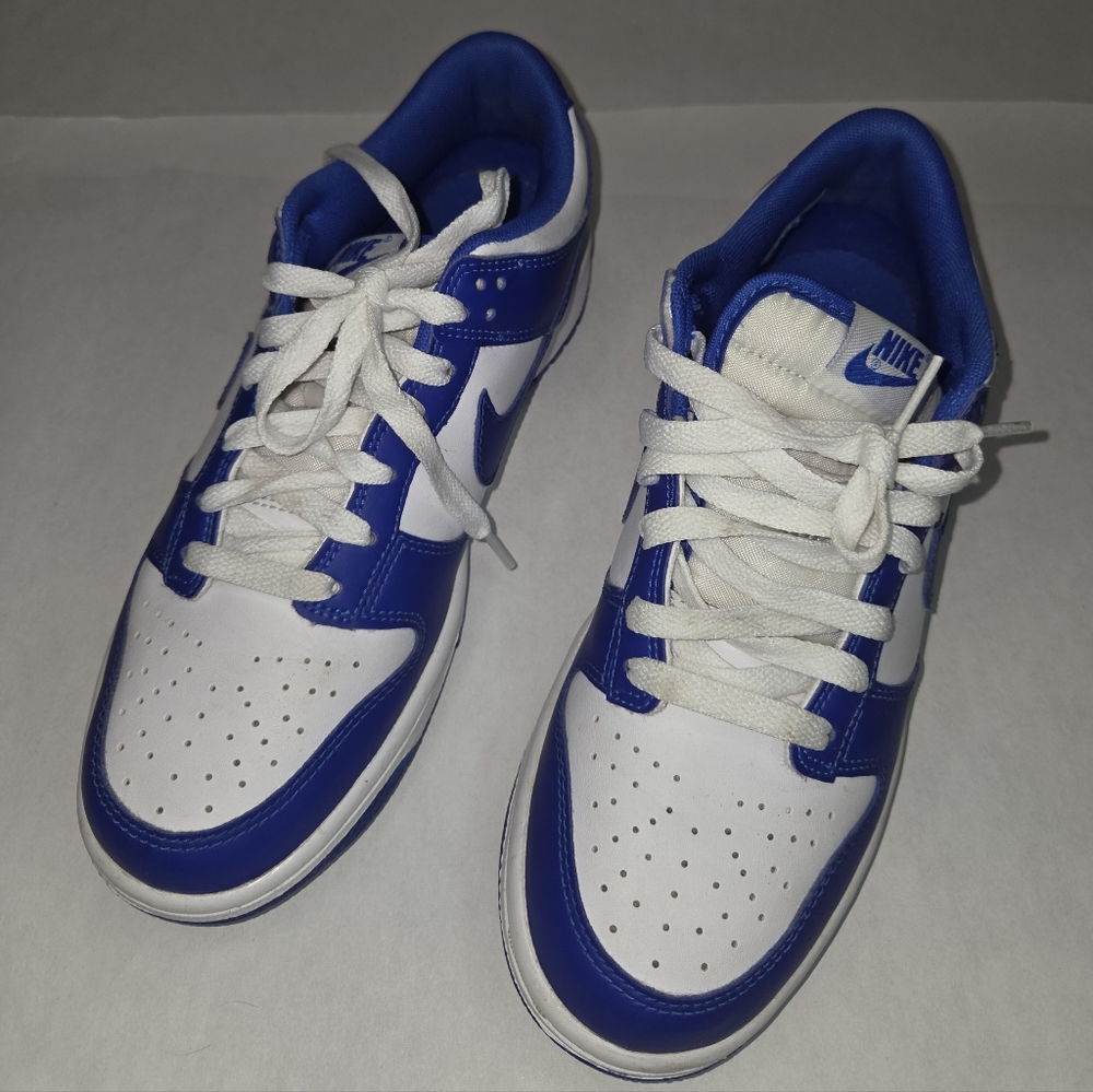 Nike Men's Blue and White Sneakers